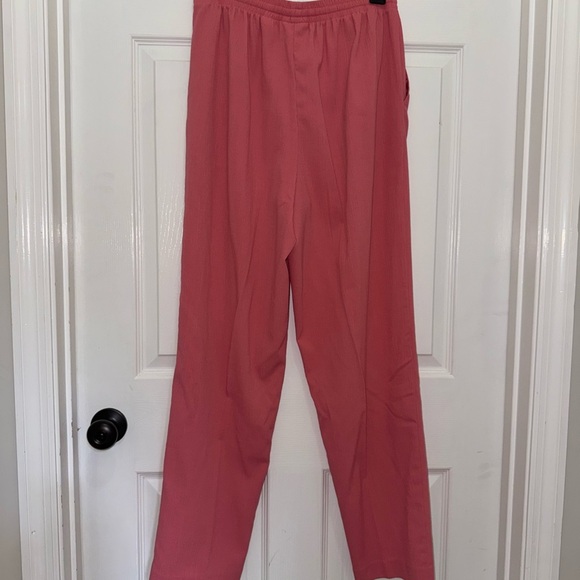 Alfred Dunner Pink Elastic Waistband Lightweight Pants - Picture 4 of 5